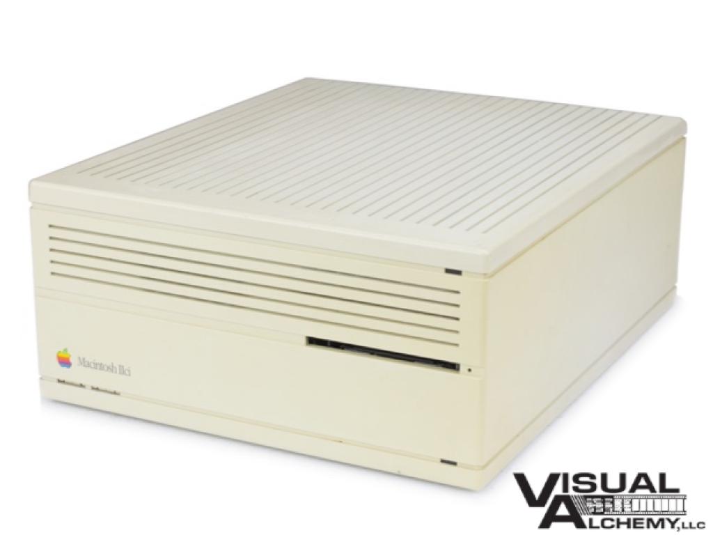 1989 Macintosh IIci 14