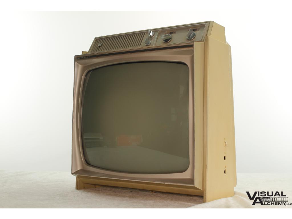1966 19" Motorola BP504DH TV (Prop) 5