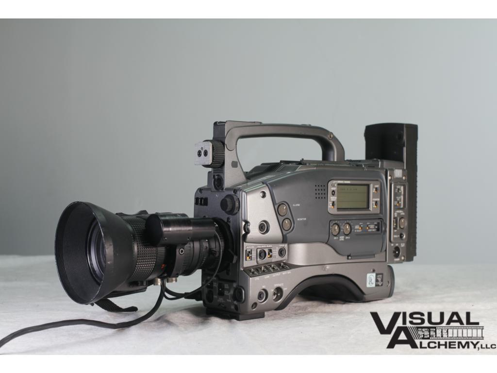 2000 JVC GY-DV550  Mini DV Camcorder 94